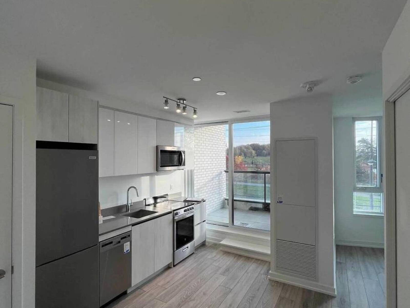 320 - 3100 KEELE STREET, Toronto, Ontario M3M 0E1