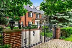 246 RIVERSIDE DRIVE | Toronto Ontario | Slide Image Three