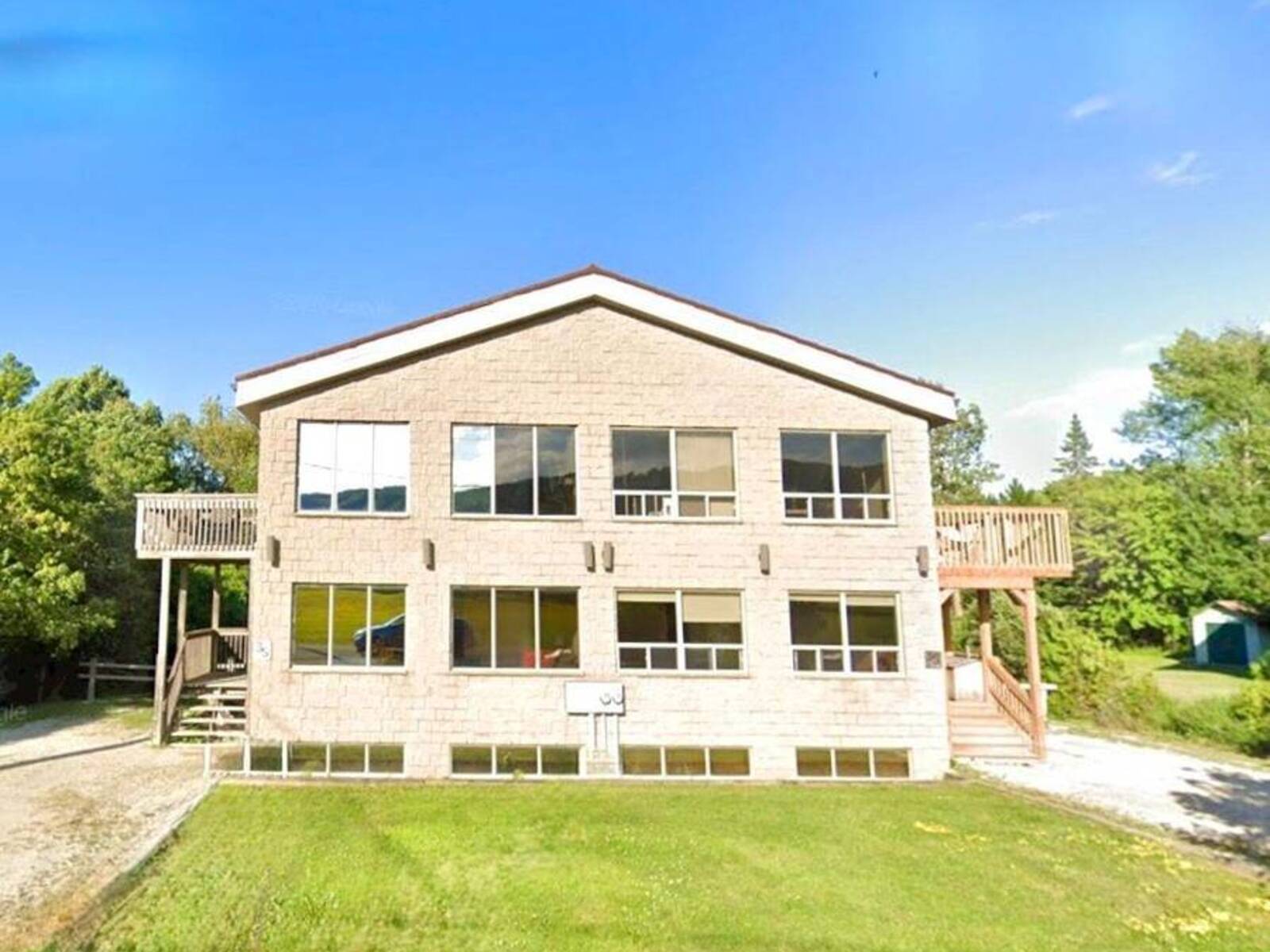 147 KANDAHAR LANE, The Blue Mountains, Ontario L9Y 0N3