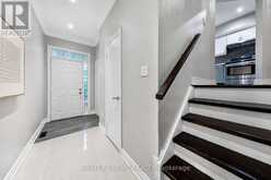 204 - 23 OBSERVATORY LANE | Richmond Hill Ontario | Slide Image Four