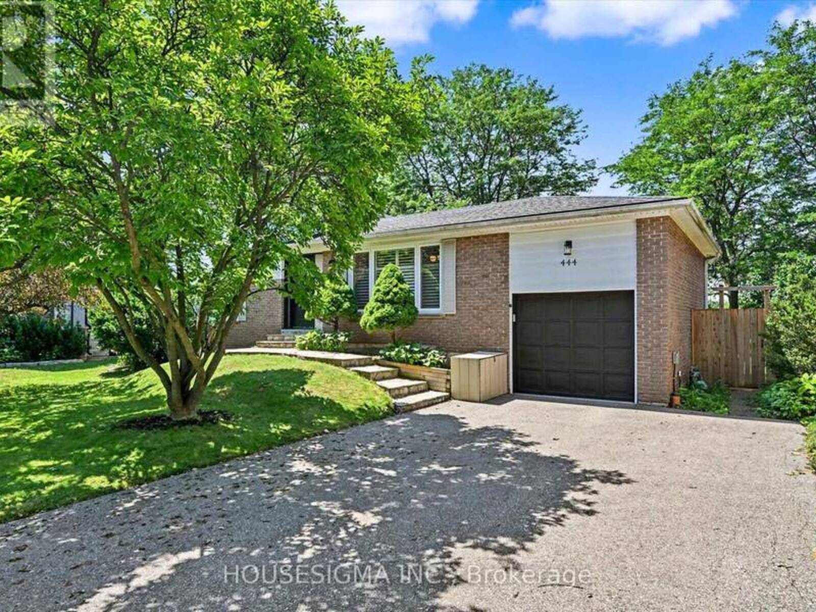 444 WITHNELL CRESCENT, Oakville, Ontario L6L 3L9