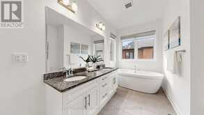 1527 VARELAS PASSAGE | Oakville Ontario | Slide Image Twenty-six