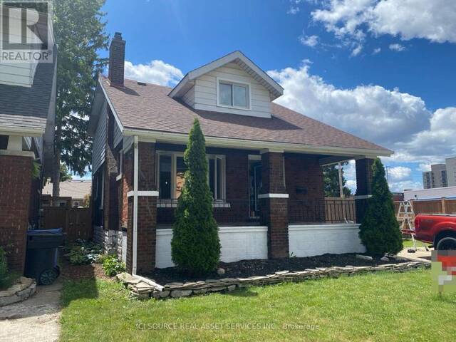 825 RAYMO ROAD Windsor Ontario, N8Y 4A5 - 4 Bedrooms Home For Sale