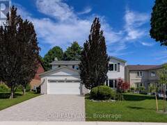 20 MOSSGROVE TRAIL Toronto Ontario, M2L 2W3