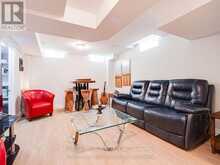 70 SHONIKER DRIVE | Newmarket Ontario | Slide Image Twenty-six
