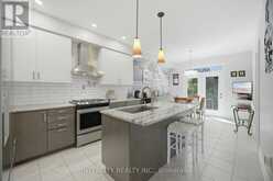 4 PETERSEN PLACE | Nobleton Ontario | Slide Image Fifteen