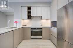 805 - 398 HIGHWAY 7 E | Richmond Hill Ontario | Slide Image Nine