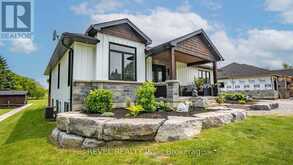 6 KINGS LANE | Brantford Ontario | Slide Image Two