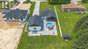 6 KINGS LANE | Brantford Ontario | Slide Image Thirty-five