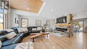 6 KINGS LANE | Brantford Ontario | Slide Image Nine