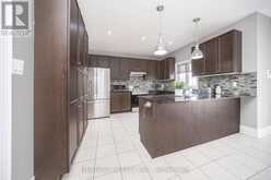 2 BEACHVILLE CIRCLE | Brampton Ontario | Slide Image Ten