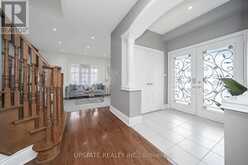 2 BEACHVILLE CIRCLE | Brampton Ontario | Slide Image Three