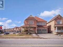 2 BEACHVILLE CIRCLE Brampton Ontario, L6X 0V4