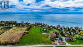 29 OLD LAKESHORE ROAD | Port Dover Ontario | Slide Image Eight