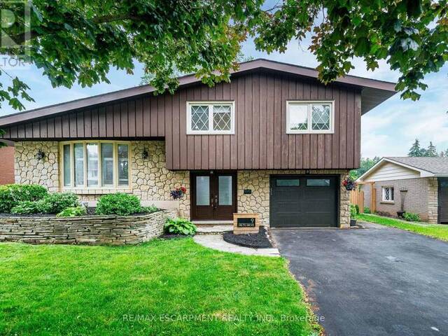 9 HILTS DRIVE Hamilton Ontario, L8G 3H5 - 4 Bedrooms Home For Sale