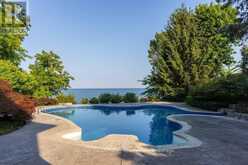 4038 LAKESHORE ROAD | Burlington Ontario | Slide Image Eight