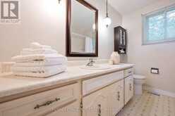 137 WHITE PINE CRESCENT | Waterloo Ontario | Slide Image Seventeen