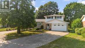 137 WHITE PINE CRESCENT | Waterloo Ontario | Slide Image Thirty-three