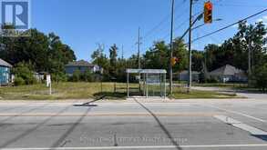 3097 MOSLEY STREET | Wasaga Beach Ontario | Slide Image Three