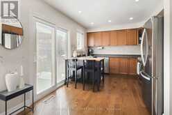 2163 SUTTON DRIVE | Burlington Ontario | Slide Image Eleven