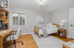 5550 MIDDLEPORT CRESCENT N | Mississauga Ontario | Slide Image Thirty-five