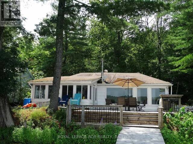 2105 WHITE LAKE ROAD W North Kawartha Ontario, K0L 2H0 - 3 Bedrooms Waterfront Home For sale