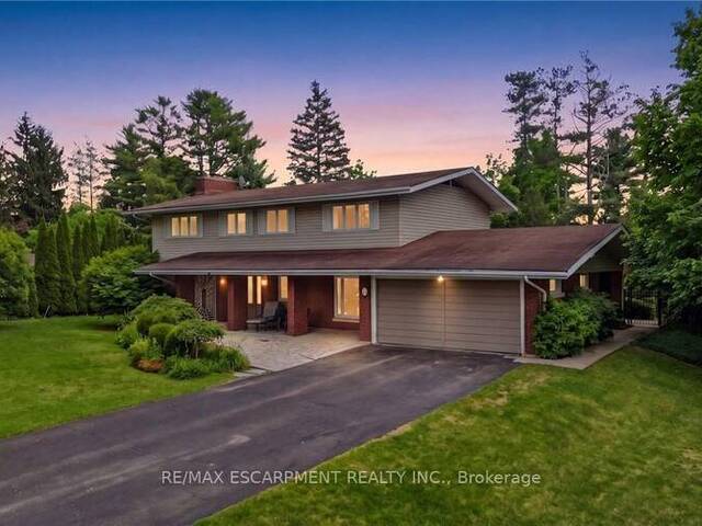 6 SUMMIT CIRCLE Simcoe Ontario, N3Y 3K8 - 5 Bedrooms Home For Sale