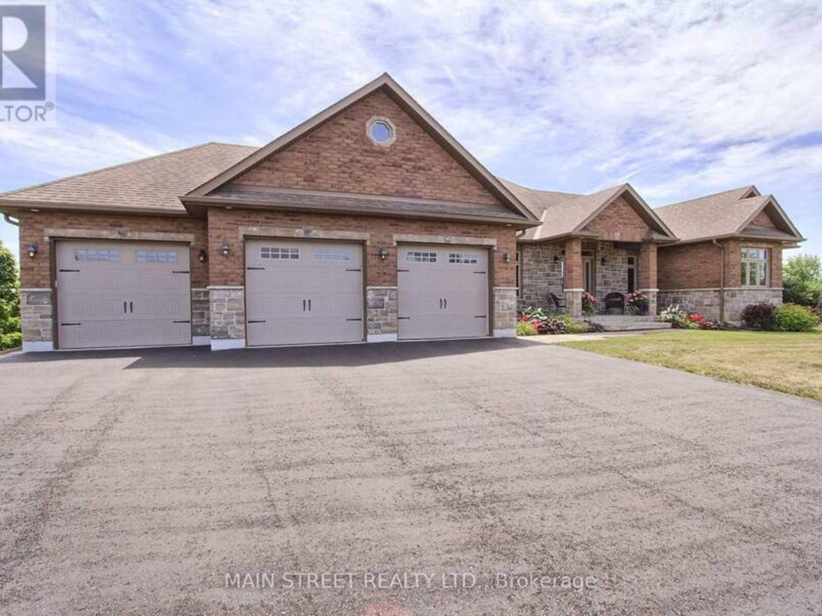 13 BROLLEY CRESCENT, Essa, Ontario L0L 1N0