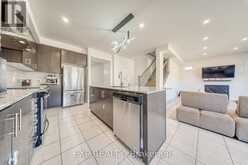 8 PROSPERITY WAY | East Gwillimbury Ontario | Slide Image Nine