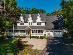 18 PINE LANE Barrie Ontario, L4M 4Y8