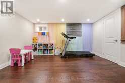 715 DRURY LANE | Burlington Ontario | Slide Image Thirty-five