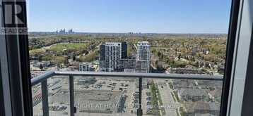 PH12 - 95 ONEIDA CRESCENT | Richmond Hill Ontario | Slide Image Three