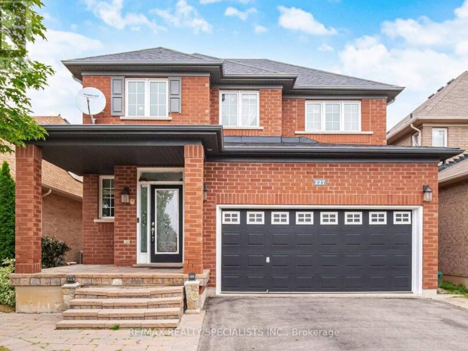 227 MINTO CRESCENT, Milton, Ontario L9T 7P4