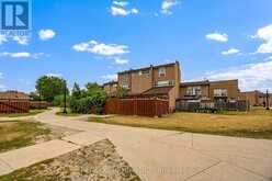 82 - 248 JOHN GARLAND BOULEVARD | Toronto Ontario | Slide Image Thirty