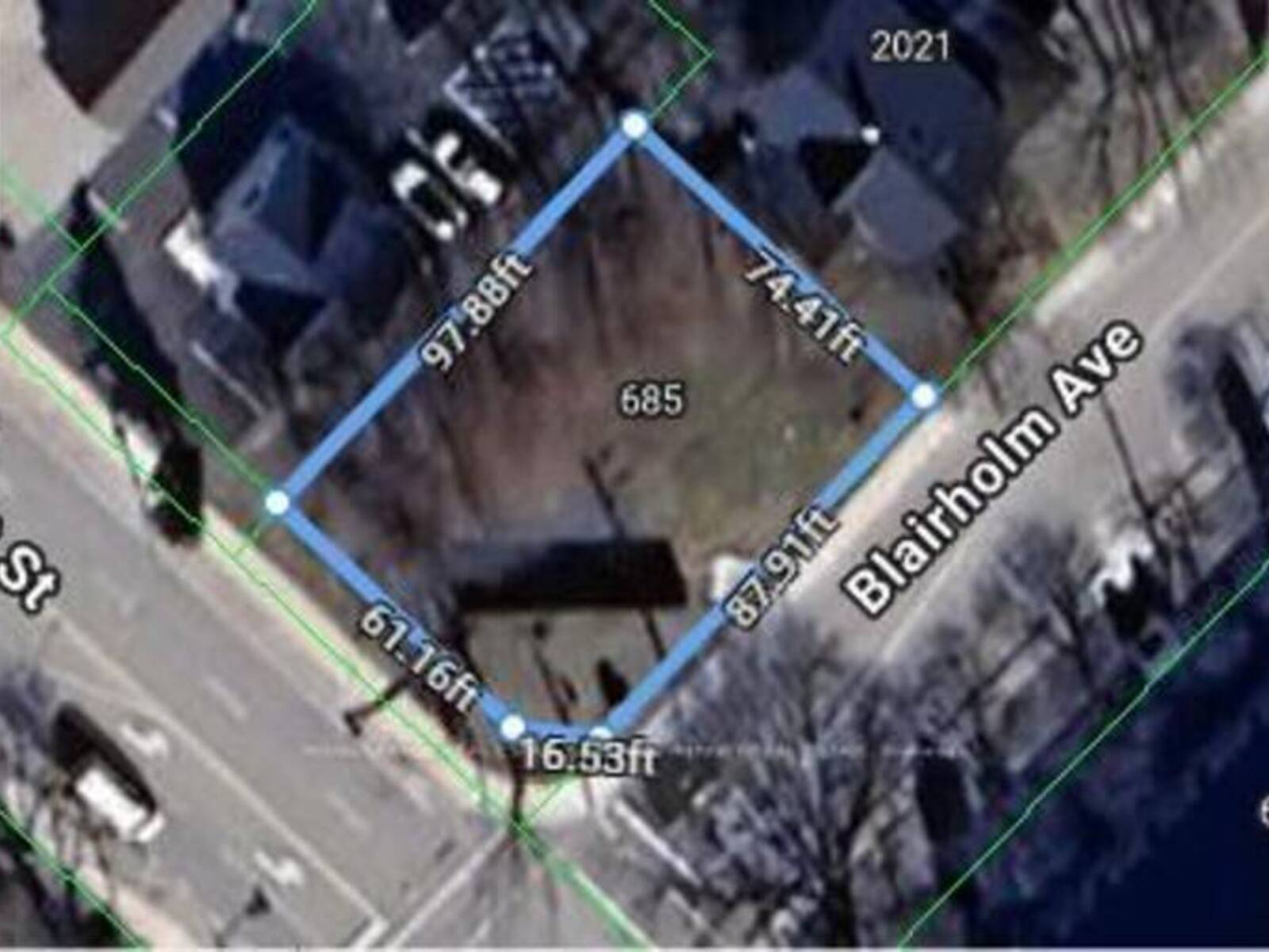 685 BRANT STREET, Burlington, Ontario L7R 2H4