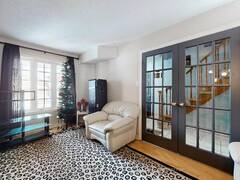 9 ROUGHLEY STREET Bradford West Gwillimbury Ontario, L3Z 3B2