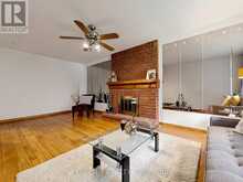 71 CANTERBURY COURT | Richmond Hill Ontario | Slide Image Ten