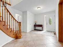 71 CANTERBURY COURT | Richmond Hill Ontario | Slide Image Eighteen