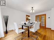 71 CANTERBURY COURT | Richmond Hill Ontario | Slide Image Eight