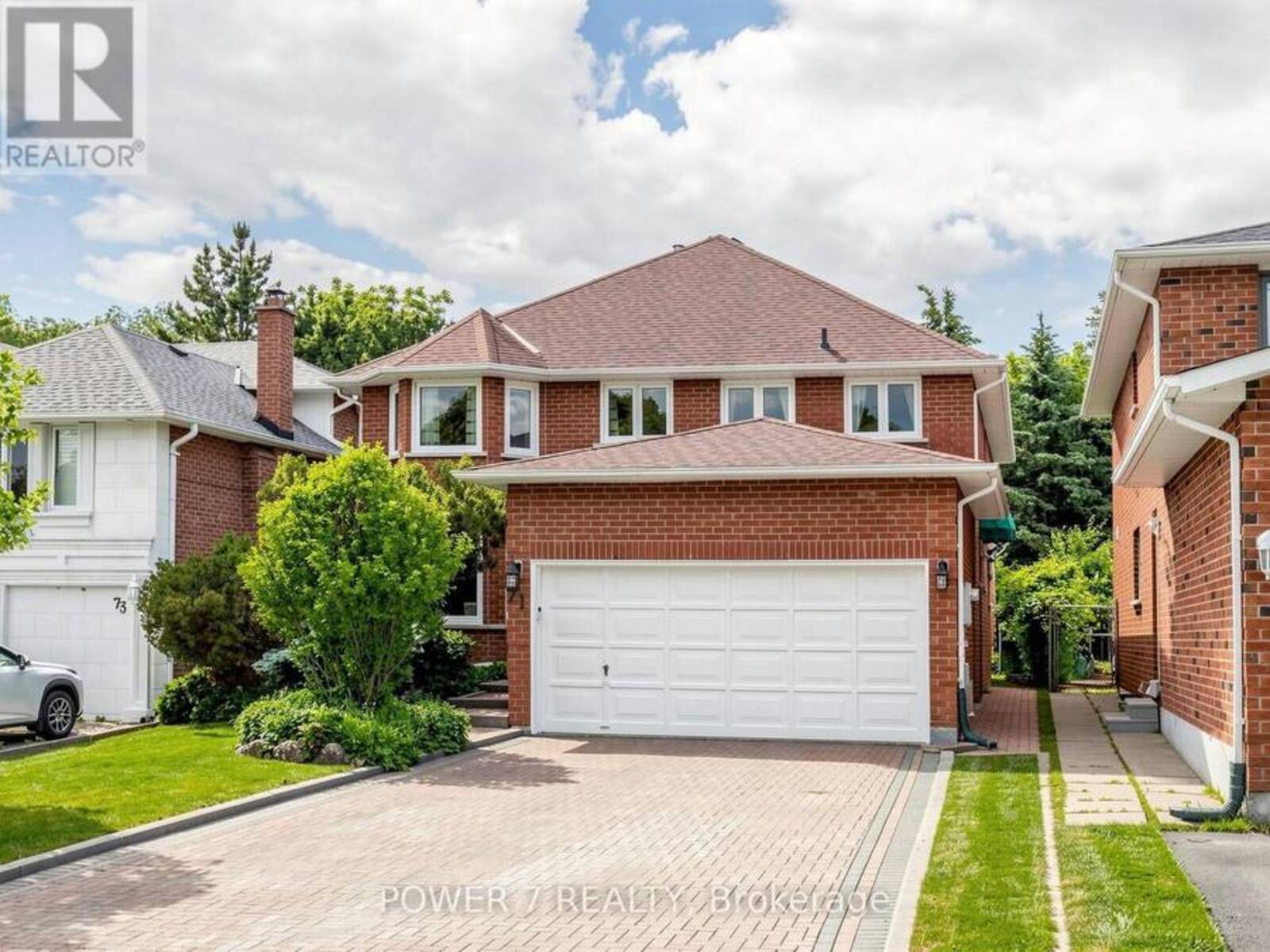 71 CANTERBURY COURT, Richmond Hill, Ontario L4C 8E7