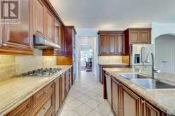 549 RENSHAW COURT | Mississauga Ontario | Slide Image Twelve