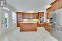 549 RENSHAW COURT | Mississauga Ontario | Slide Image Thirteen