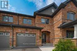 31 DAVENFIELD CIRCLE | Brampton Ontario | Slide Image One