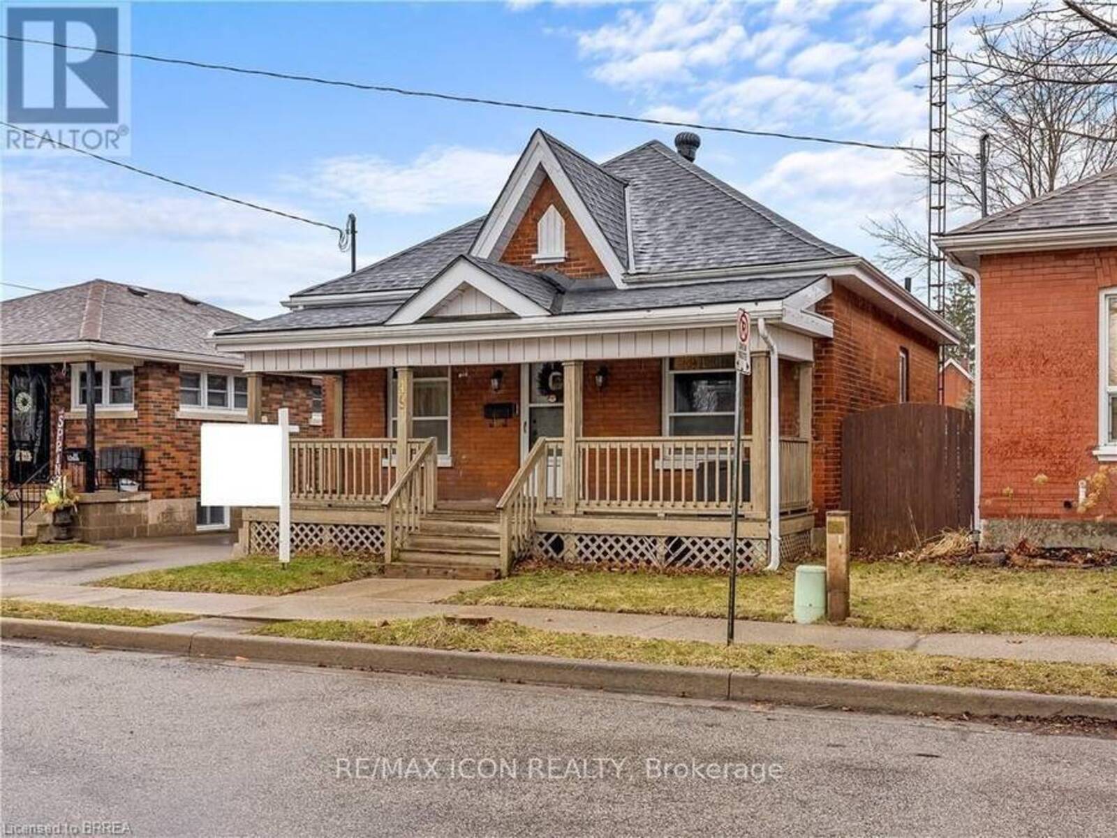 49 MINTERN AVENUE, Brantford, Ontario N3S 1K9