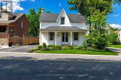 62 CENTRE STREET W | Richmond Hill Ontario | Slide Image Three