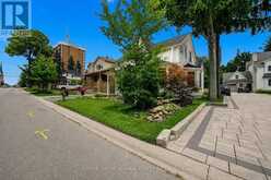 62 CENTRE STREET W | Richmond Hill Ontario | Slide Image Fifty