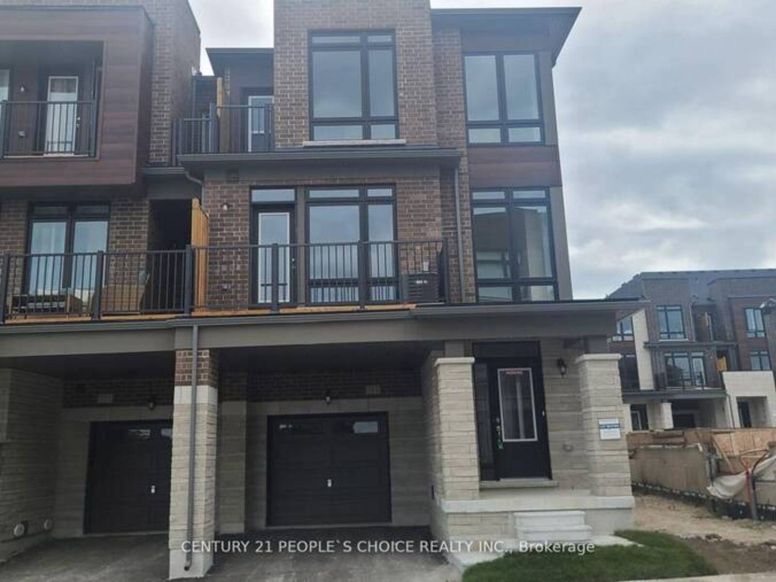 161 BLICK CRESCENT, Aurora, Ontario L4G 4A7