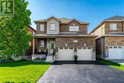 15 LOWRY COURT | Barrie Ontario | Slide Image One