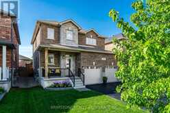 15 LOWRY COURT | Barrie Ontario | Slide Image Two