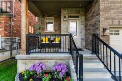 15 LOWRY COURT | Barrie Ontario | Slide Image Three